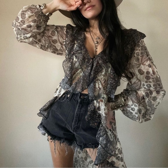 Levi’s 560 Black Denim Shorts - Picture 4 of 4